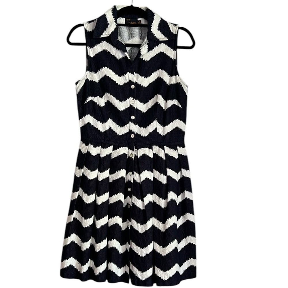 Just Taylor Chevron  Button Front Navy/ White Sleeveless Dress Size 8